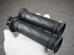 Universal 22mm Motorbike Handlebar Grips (Grips)