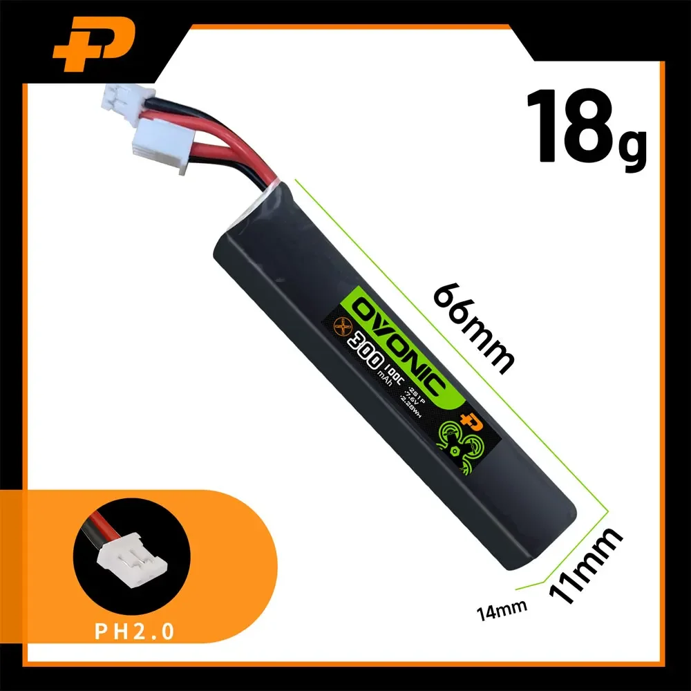 Batterie Lipo 1S 300mAh 100C en main, montrant sa taille compacte adaptée aux drones micro FPV.