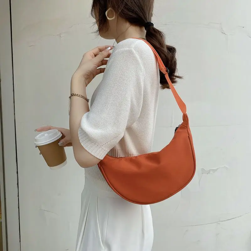 Elegant Women's Leather Crossbody Shoulder Bag – Classic Designer Handbag