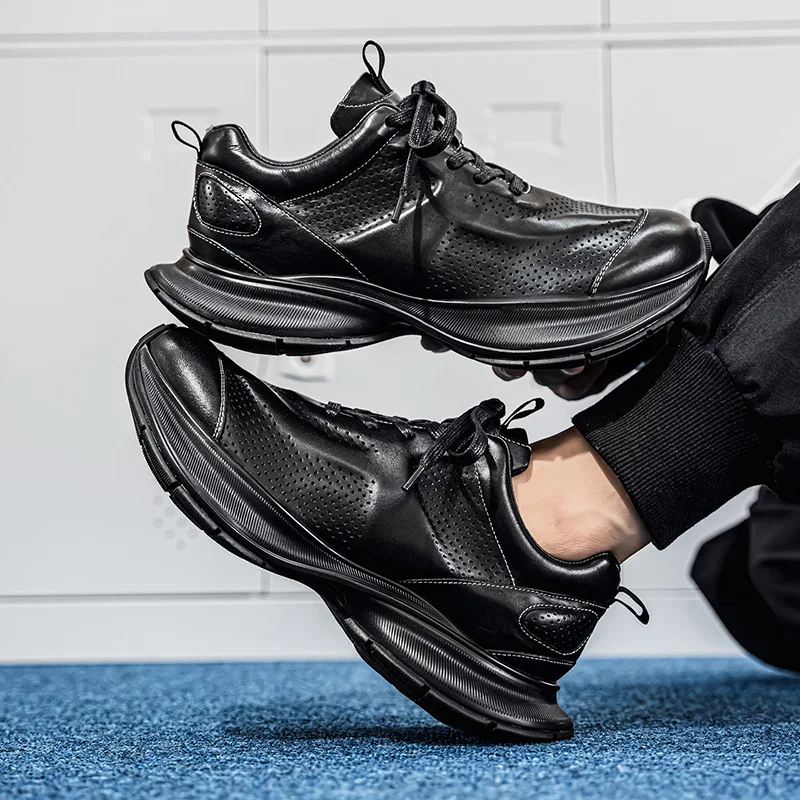 2024 New Retro Versatile Men's Casual Board Shoes with Thick Soles Durable Lightweight Comfortable Personalized Lace Up Sneakers 4