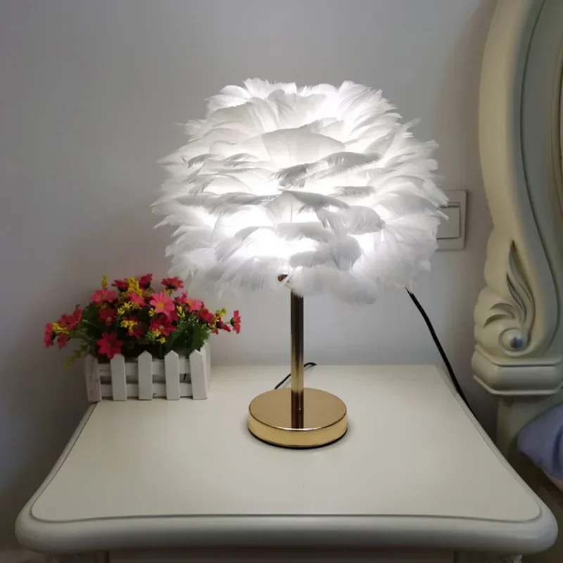 Modern Feather Table Lamp Bedroom Table Lamp Bedside Lving Room Coffee Decorative Lights Christmas Decoration Romantic Ligsting