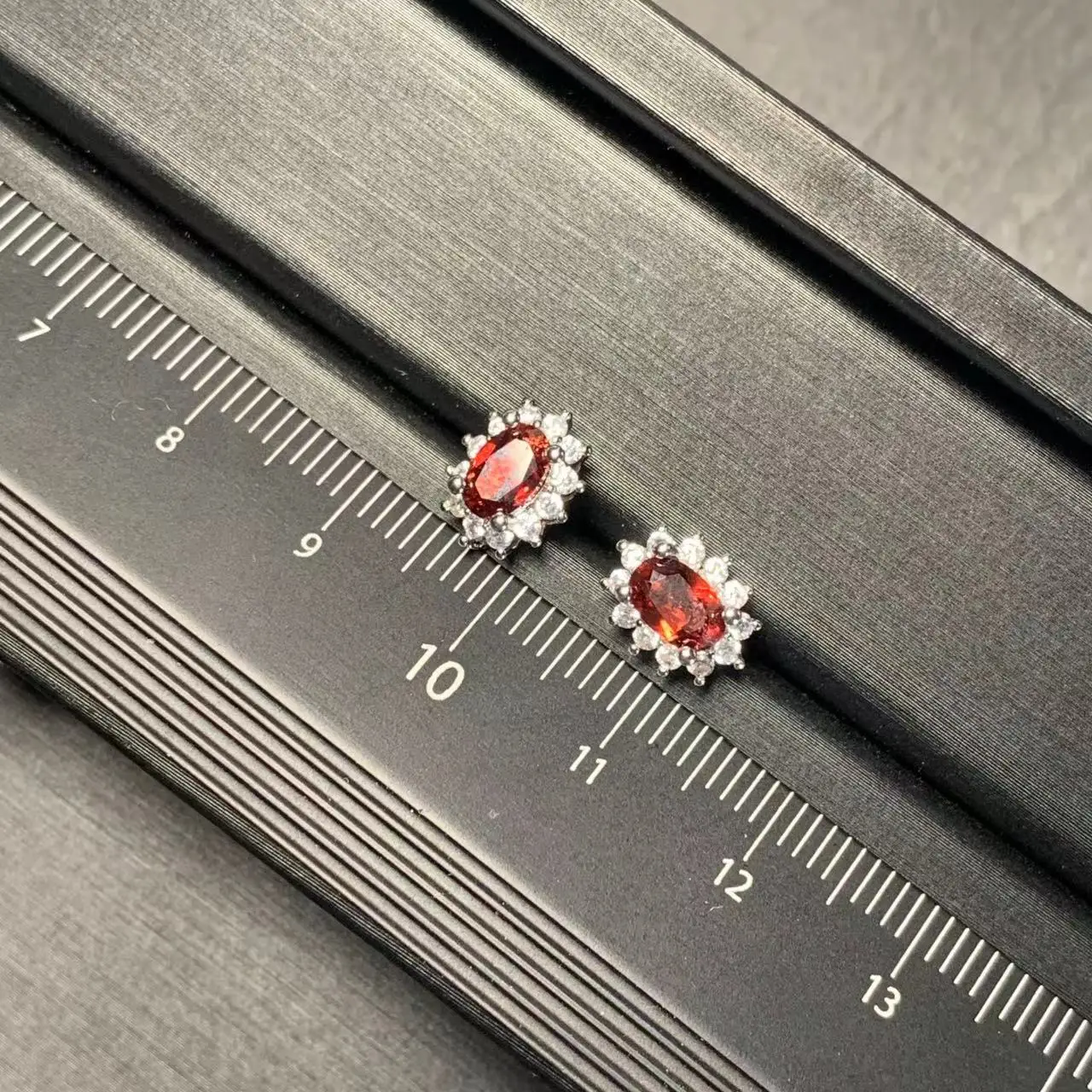 Natural Garnet 925 Sterling Silver Stud Earrings For Women Jewelry Gift Simple Jewelry red Stone