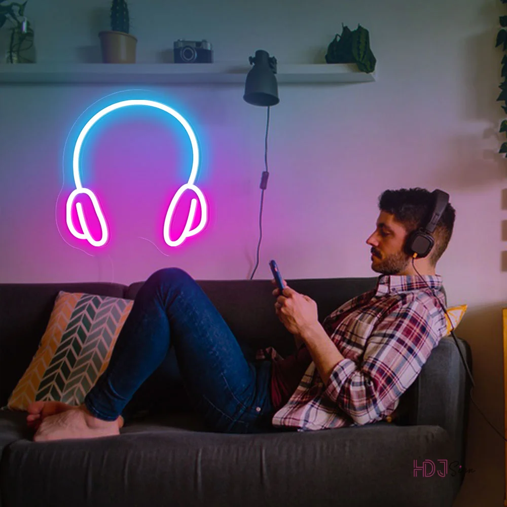 Project Neon - Urban Omnibus, image size:1000x1000