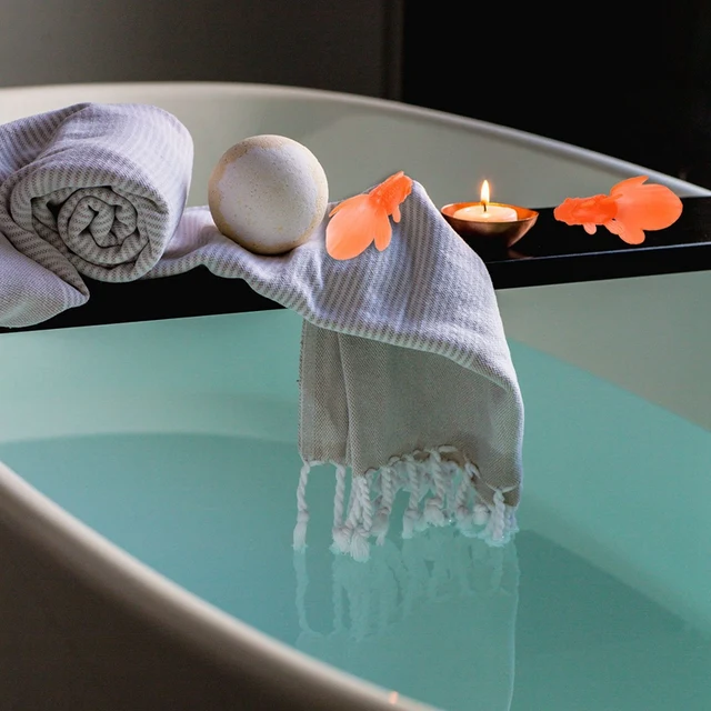 10 Pcs/Lot Soft Rubber Gold Fish Baby Bath Toys Small Plastic Simulation Small Goldfish Water Toy Fun Kids Swimming Beach Toys 2