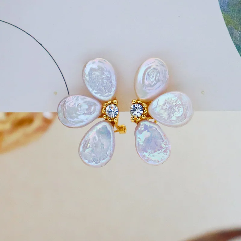 Brass With 18K Gold Zirconia Natural Pearl Flower Stud Earrings Women Jewelry Punk Party T Show Gown Runway Korean Japan INS
