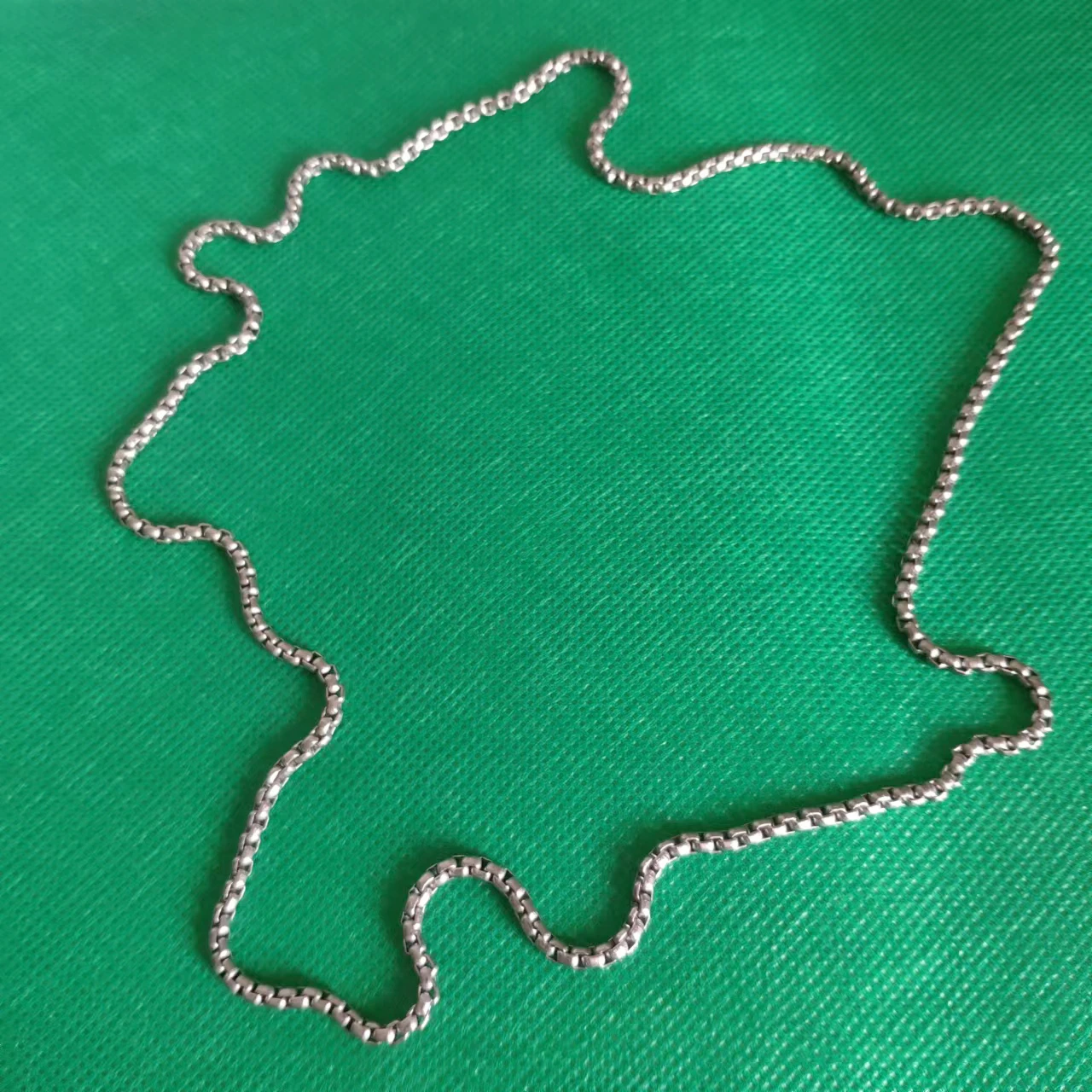 I-souled 3MM Round True Titanium Box Chain Link Necklace Continuous Loop Infinity Necklace Hypoallergenic for Daily Wear Jewelry