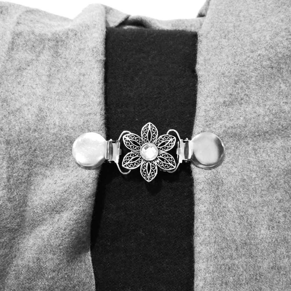 

3pcs Alloy Women Sweater Clip Cardigan Link Rose Molding Buckle Collar Clip Sweaters Connection Brooches