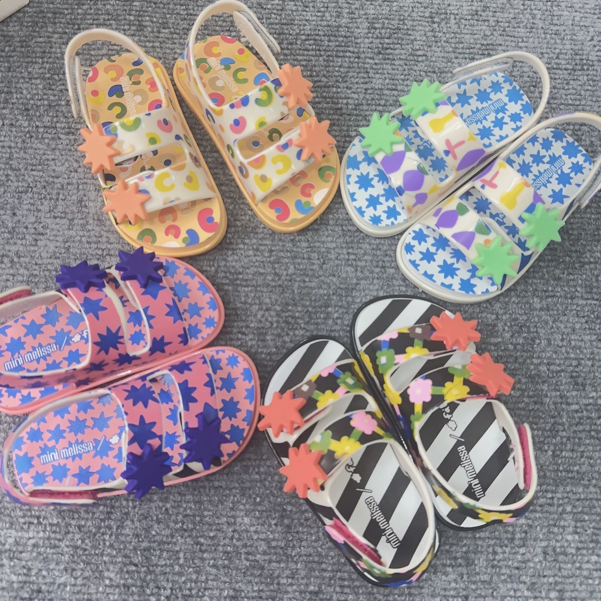 

2024 Summer New Melissa Vacation Painted Children's Toddler Shoes Casual Velcro Men's And Women's Cute Sandals