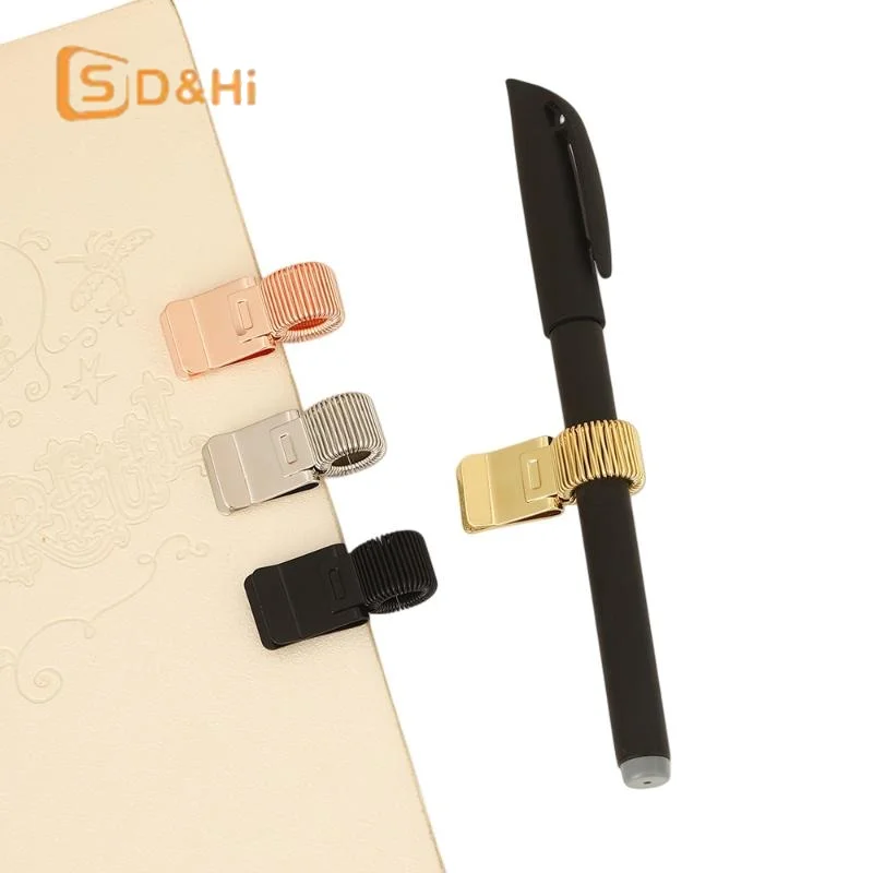 1/3/5Pcs 다기능 텔레스코픽 스프링 전기 도금 펜 클립 메모장 휴대용 스프링 펜 슬롯 고정 문구 액세서리