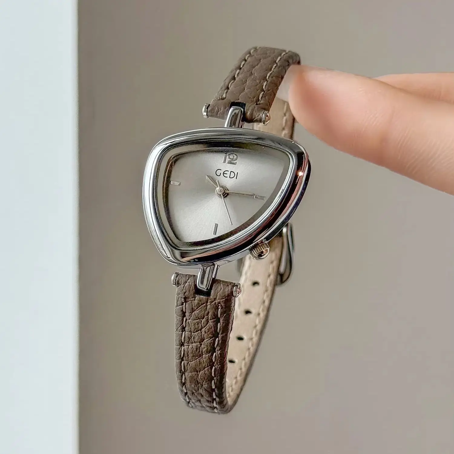 Elegant Asymmetrical Women's Watch with Leather Strap and Quartz Movement