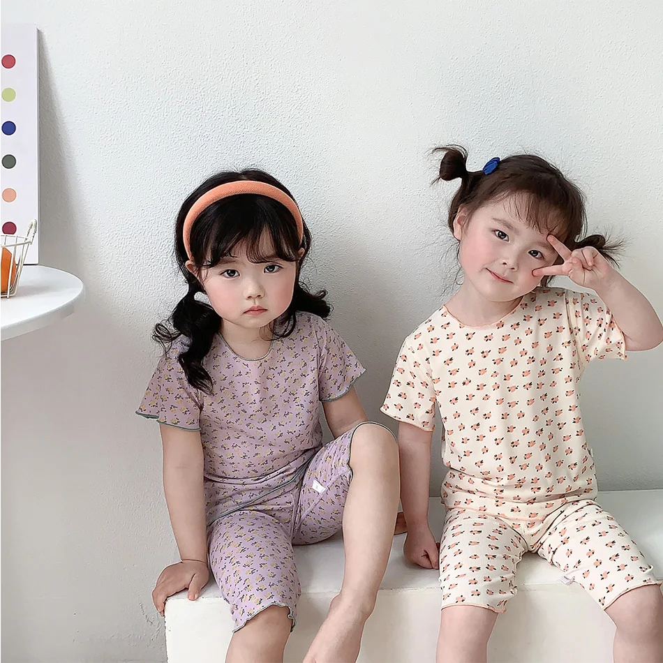 

Children's Home Pajama Sets Girls' Summer Ice Silk Small Fragmented Flower Short Sleeve Capris Baby Pajamas Air Conditioned Suit