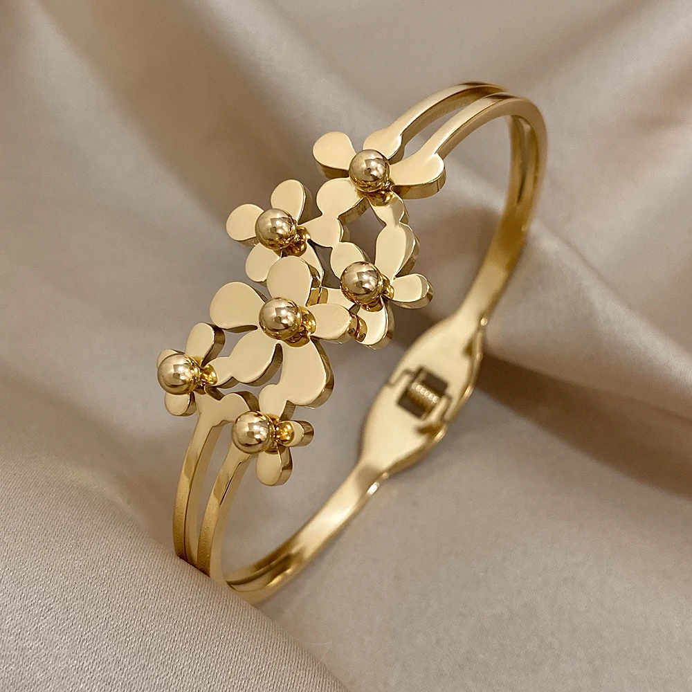 DODOHAO New Charm Flowers Stainless Steel Bangles Bracelets for Women Trendy Elegant Gold Color Wrist Waterproof Jewelry Gift