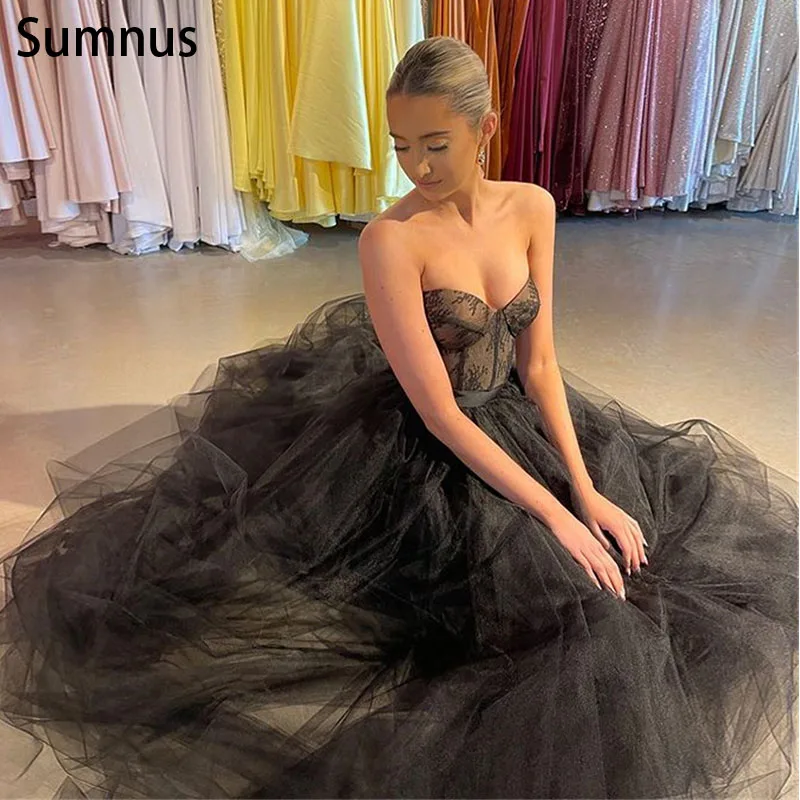 

Sumnus Vintage Black Strapless A-line Prom Dresses 2220 Lace AppliquesTulle Floor Length Evening Dress Robe De Soirée Femme