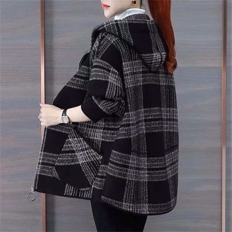 Women's Hooded Coat 2023 Autumn/Winter New Loose Fit Mom Thickened Zipper Knitted Cardigan Fashionable Versatile Splice Commuter