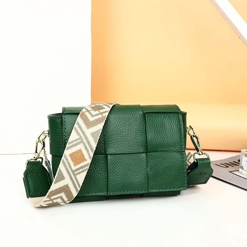 100% Cowhide Women's Shoulder Bags Genuine Leather Woven Crossbody Bags Wide Straps Messenger Bags Fashion Designer Brands Totes