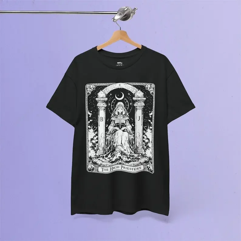 

THE HIGH PRIESTESS Tarot Card T-Shirt