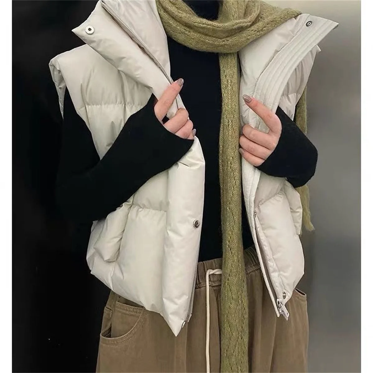 Autumn Winter Women's Short Cotton Down Vest Short Stand-up Collar Warm Sleeveless Quilted Vest Outdoor Jacket Tops Outwear