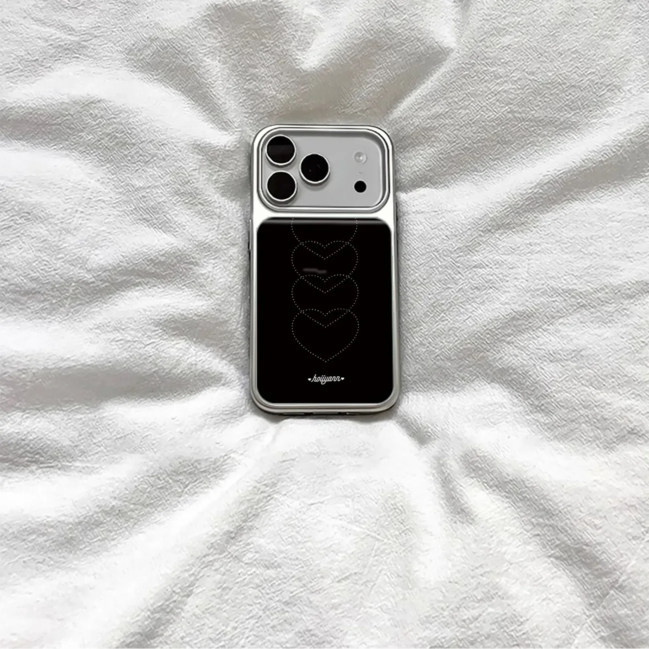 Black Background Heart Design Trendy Fashion Phone Case Cover