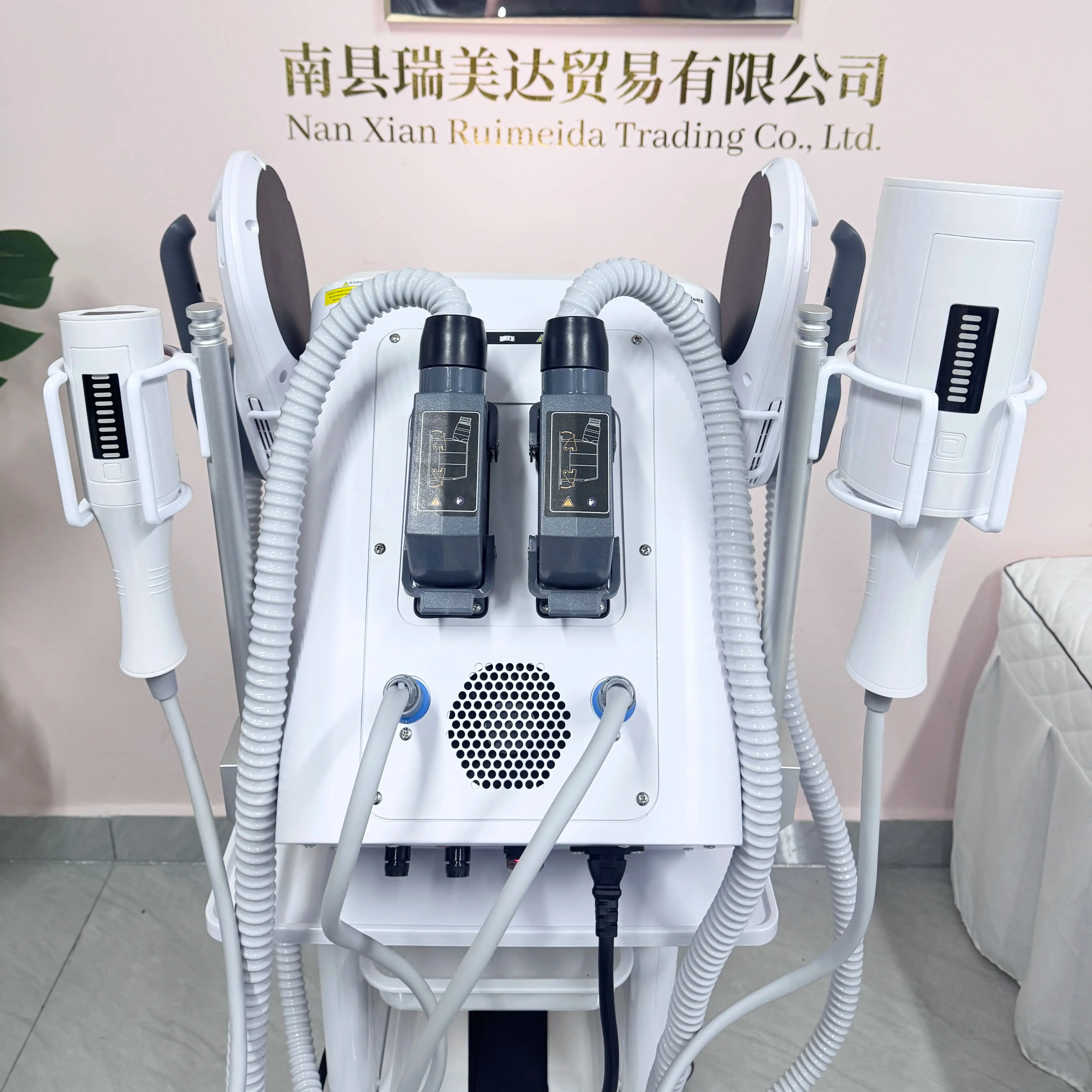 Hot Selling Slimming Massage Cellulite Body Facial Treatment 360 Degree Vibration Therapy Inner Ball Roller Fat Removal Machine - immagine 6