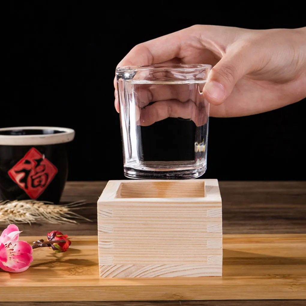 

4pcs Bamboo Wood Yellow Japanese Hinoki Wood Cypress Saki Cup Box For Traditional Sake Indulgence