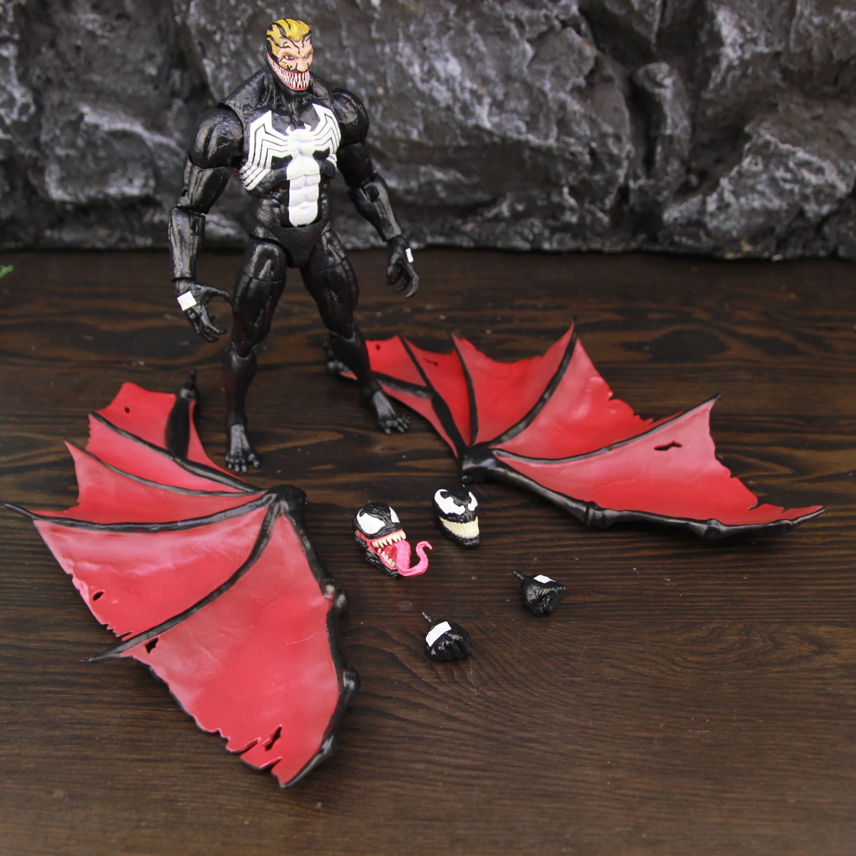 Marvel Legends Venom 6