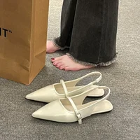 Sandales pointues à la mode pour femmes, robe polyvalente d'été, chaussures à fond plat, chaussures simples légères de Style coréen Mary Jane 4