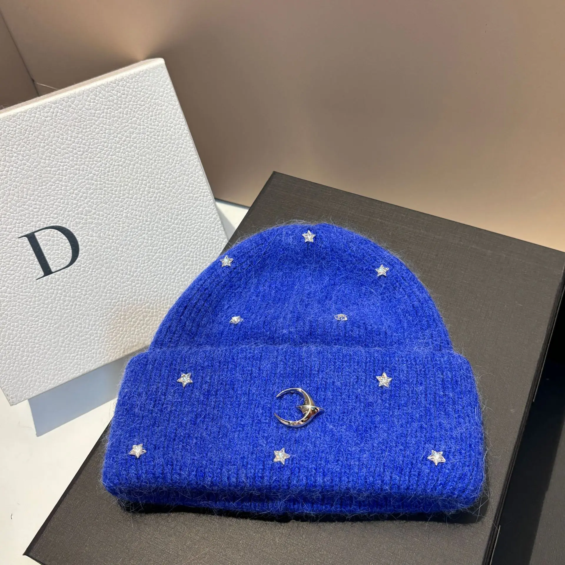 Designer Marke Damen Winter Strickmütze mit echtem Kaninchenfell Stern Mond Cartoon Print Warm Walking Wolle Beanie Skullie – Detail 15