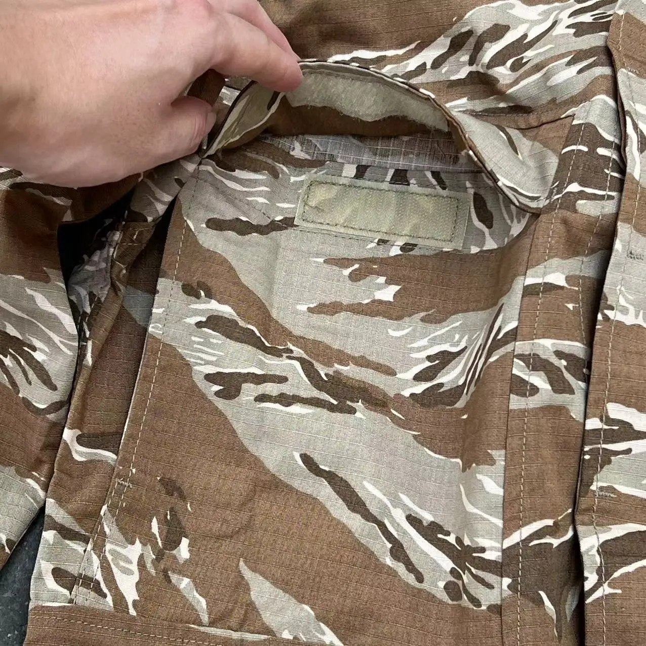 Tactical Suit Combat Uniform Desert Tiger Camouflage Long Sleeved