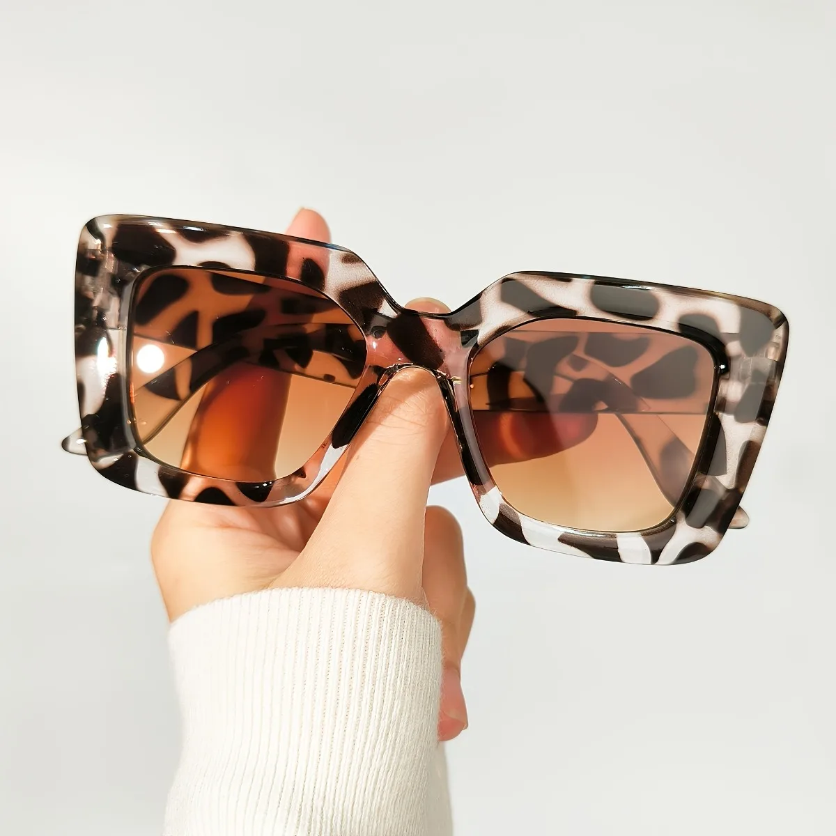 Leopard Print Square Women Gradient Eyeglasses Fashion  display picture 3