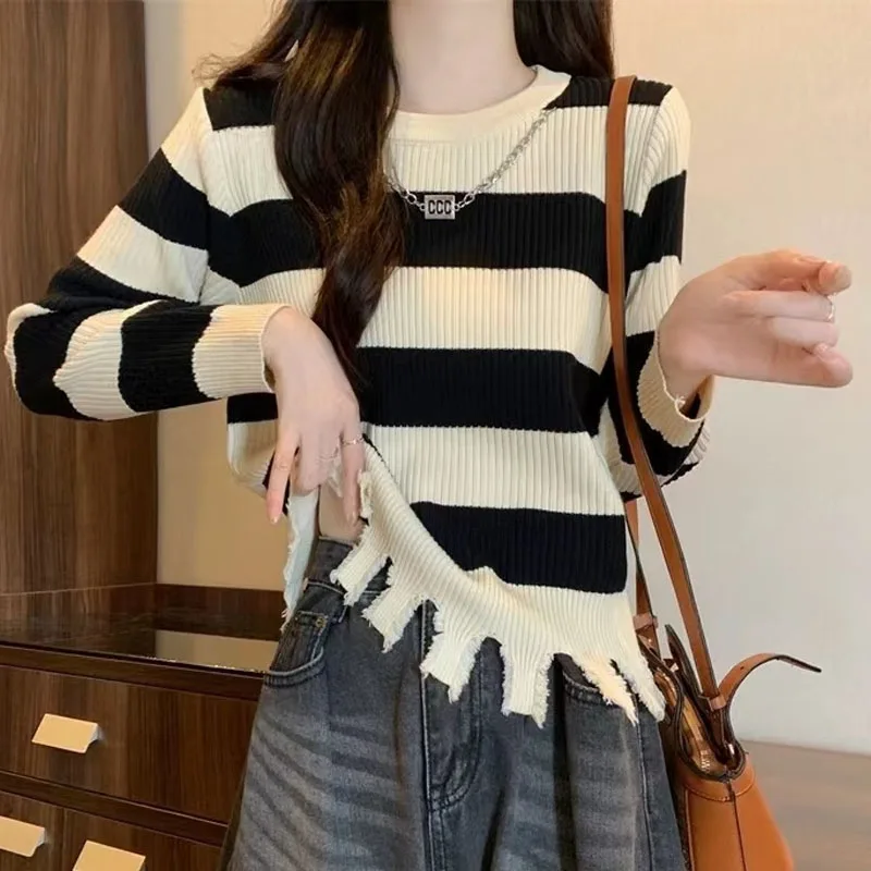 

Autumn Fashion Korean Edition Lazy Stripe Round Neck Slim Fit Versatile Western Style Slim Knitted Long Sleeve Women's Sweater