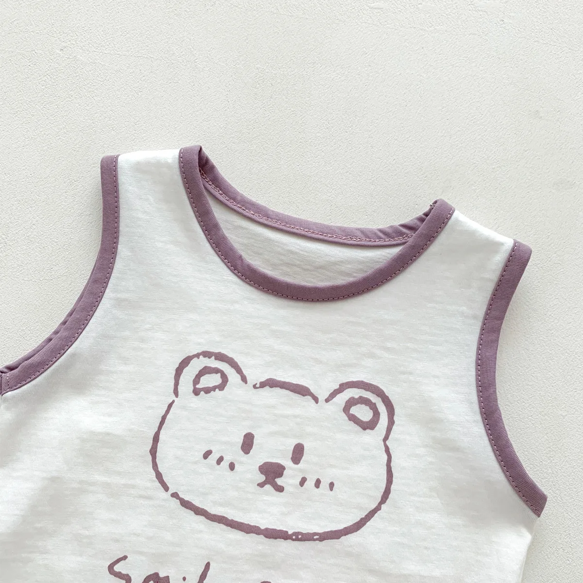 2023 한국 스타일의  여름 의류 곰 조끼 정장 남성과 여성  민소매 편안한 코튼 나들이 투피스 세트