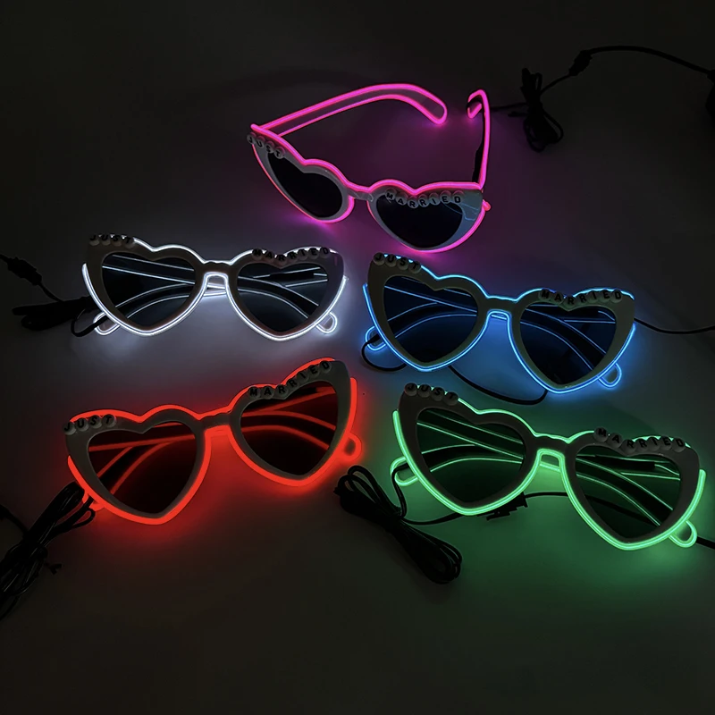 LED Herzförmige Sonnenbrille 'Just Married' Leuchtende Brille für Brautparty Hochzeitsdekorationen Geschenk für Frischvermählte – Detail 11