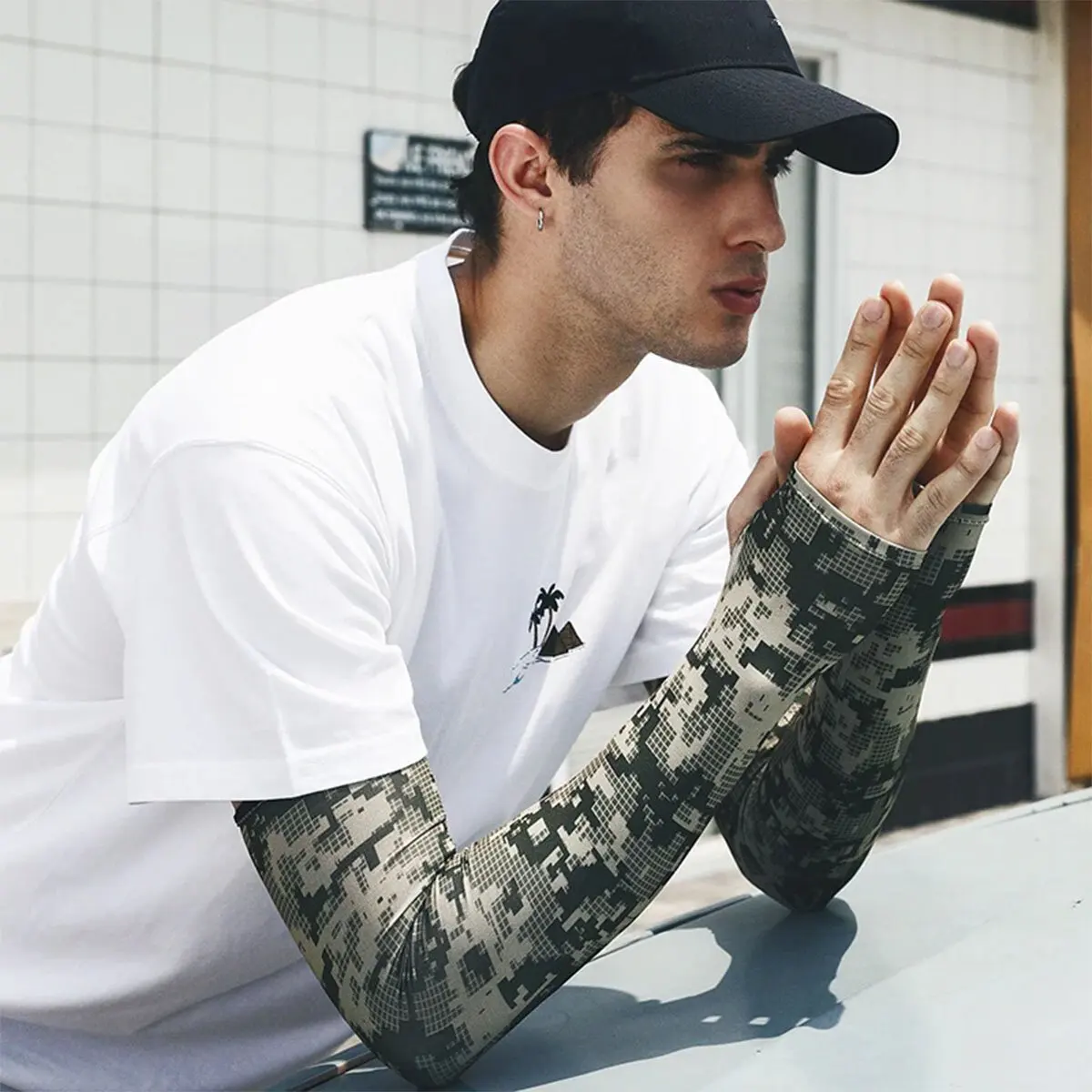 Men's Summer Sunshade Leakage Finger Camo Ice Silk Long Sleeve Outdoor Fishing Sunscreen Men's Sports Bicycle Arm Cover