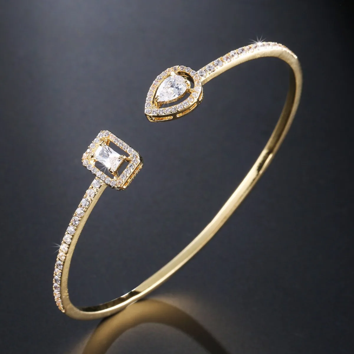 Luxury Geometry Gold Color Cuff Bangle - Detail View