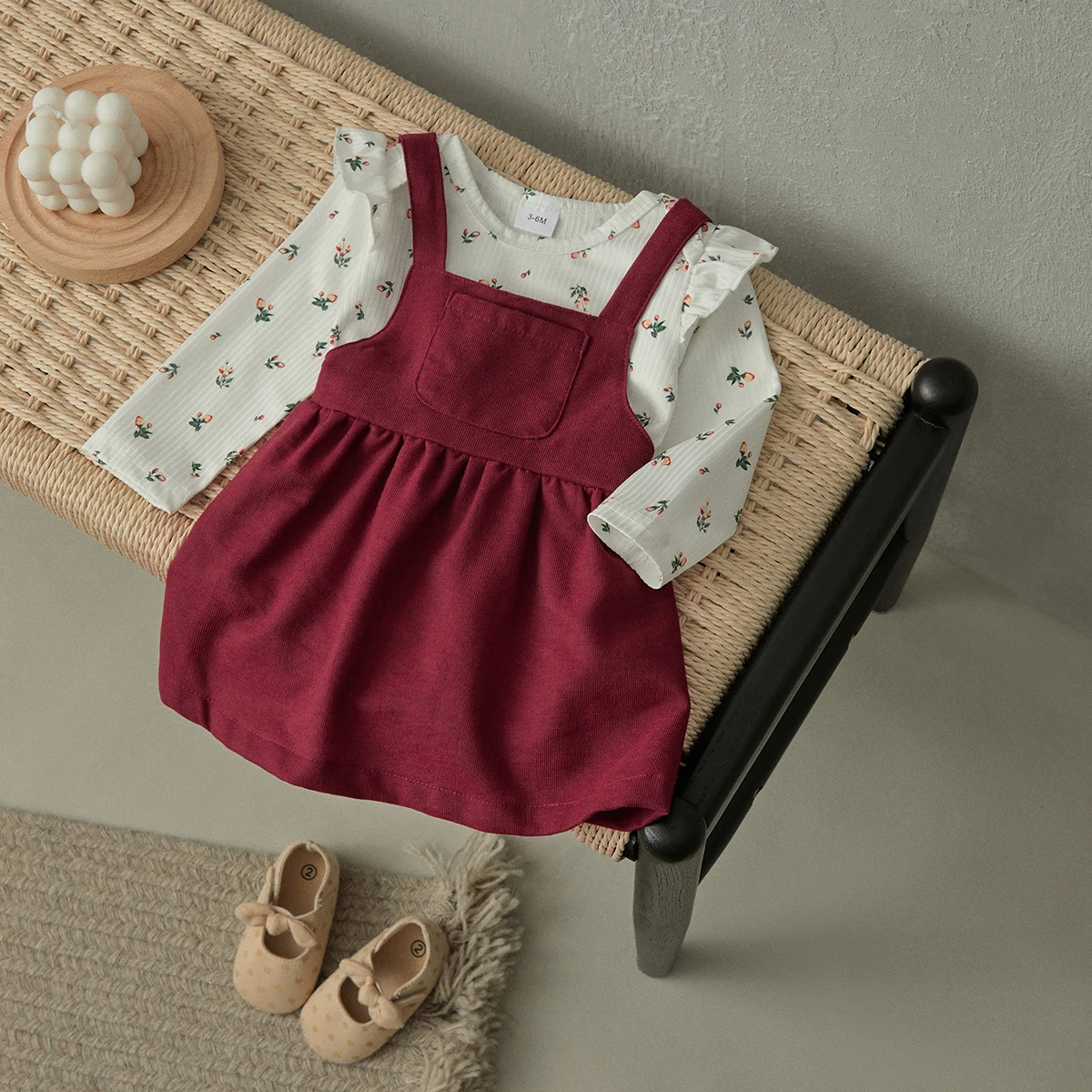 

BeQeuewll Baby Girls 2Pcs Fall 2023 New Style Outfits Shivering Corduroy Romper + Suspender Skirt Set Newborn Clothes