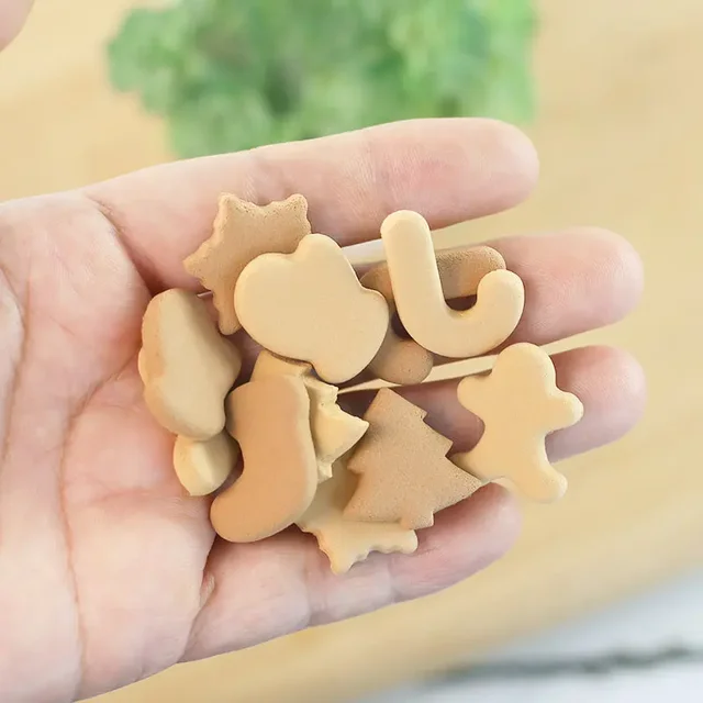 Mini Christmas Cookie Cutters Stamp Xmas Tree Gingerbread Man Pattern Biscuit Embosser Mould Cake Fondant Baking Decorating Tool 6