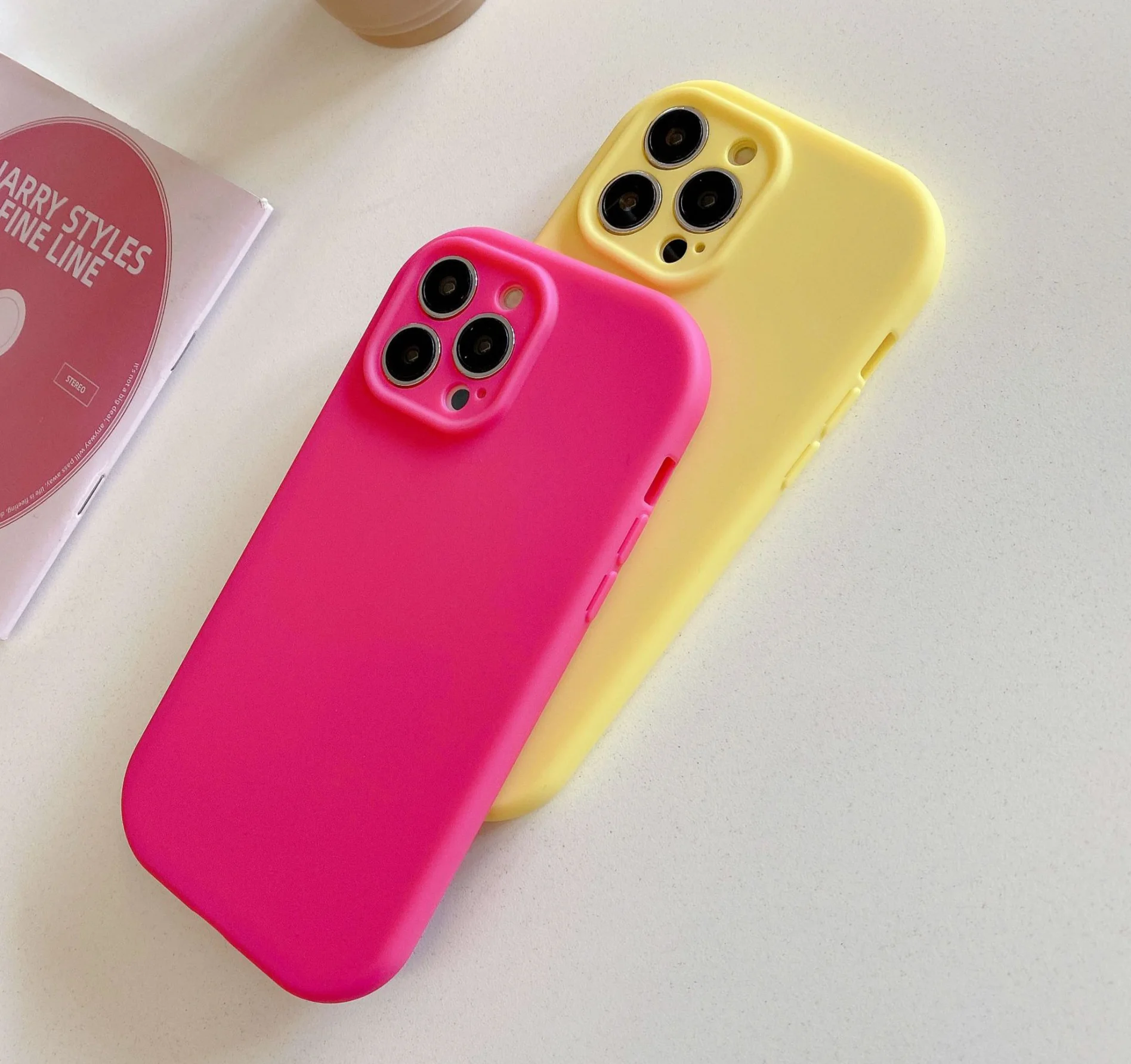 Adatto per iPhone 15 Precision Hole Dun Creative Solid Color TPU 14 Little Fat Man Custodia per telefono_voghion.com