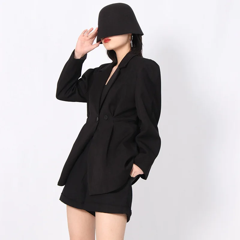 Рисунок 2 - Женский блейзер с длинным рукавом