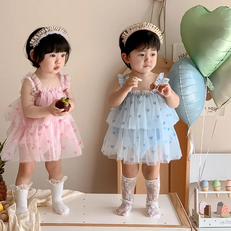 Рисунок 5 - Комбинезон для новорожденных девочек