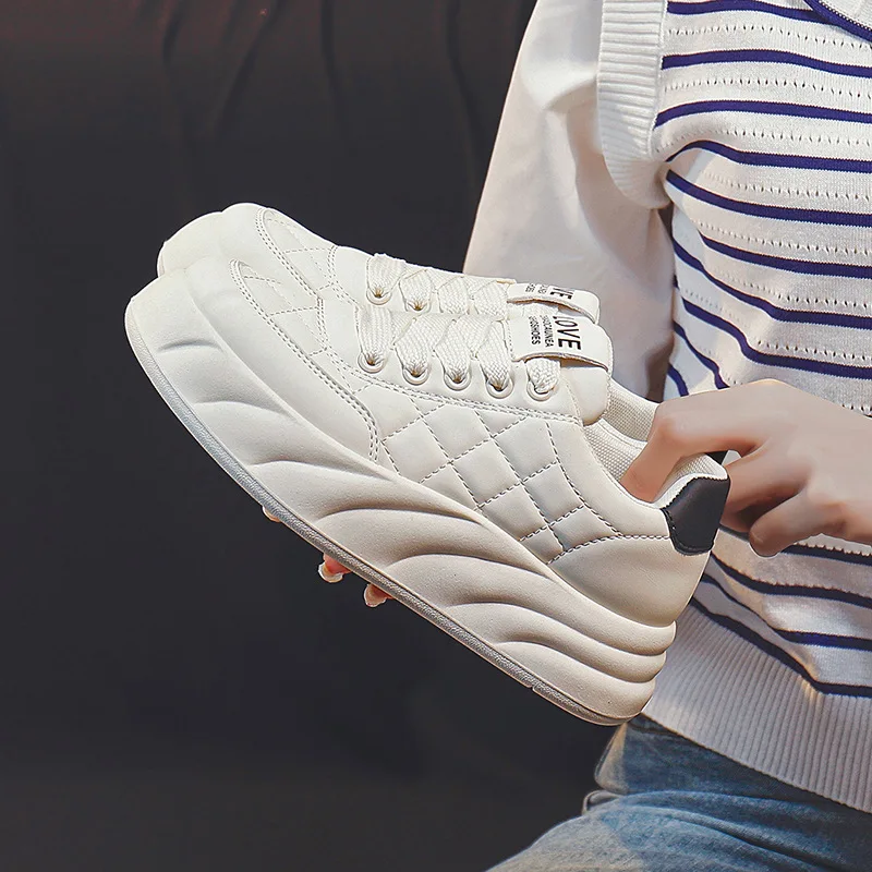 

2024 White Luxury Shoes Women Fashion Social Daily Running Shoes Thick-soled Casual Four Seasons Shoes Outdoor Campus Sneakers