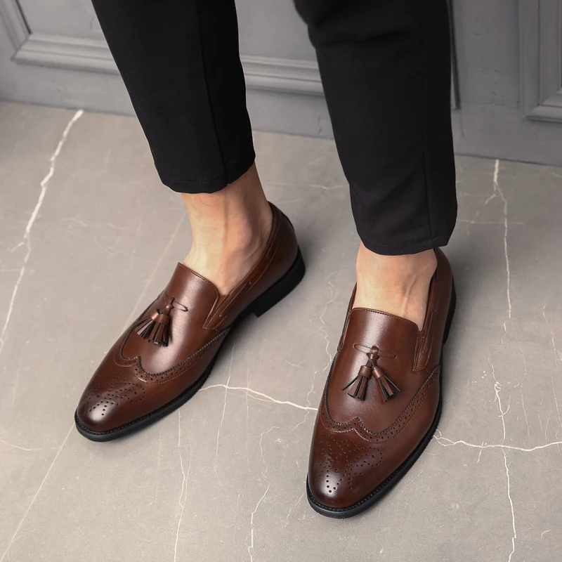 Tassel Carving Loafer Shoes Men Slip on Driving Moccasins Mens Comfortable Leather Shoes Men Wedding Shoes Fashion  Casual Shoes 4