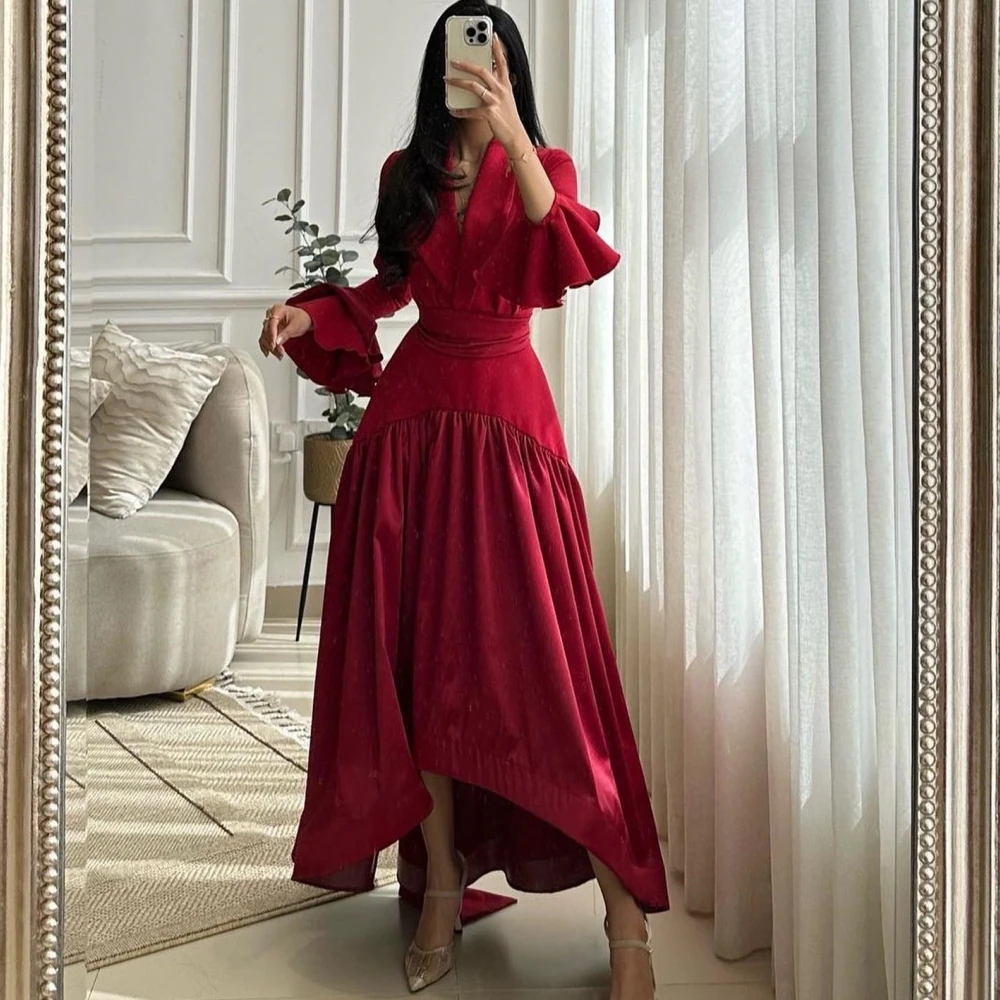 

Qcenkern Deep V-Neck Vintage Evening Formal Saudi Arabia Bell Sleeves Red Satin Party Dresses Gowns Women Robes de Soirée 2023