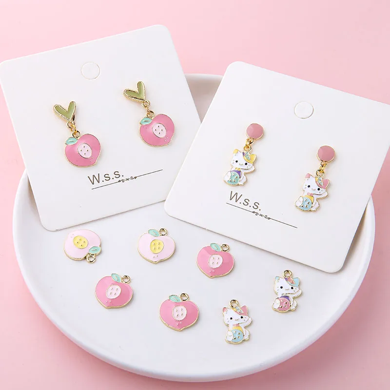 

1pcs Sweet And Cute Peach Cat Alloy Dripping Oil Pendant Diy Handmade Earrings Accessories Material Keychain Charms