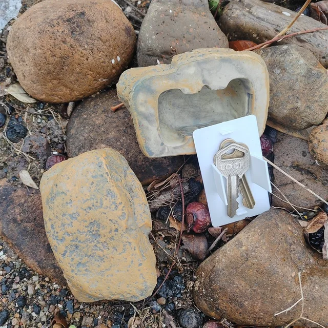 Creative Simulation Stone Hidden Private Key Storage Box Resin Stone Safes Hidden Shape Organizer Keys For Home RV Key Rock Hide 3