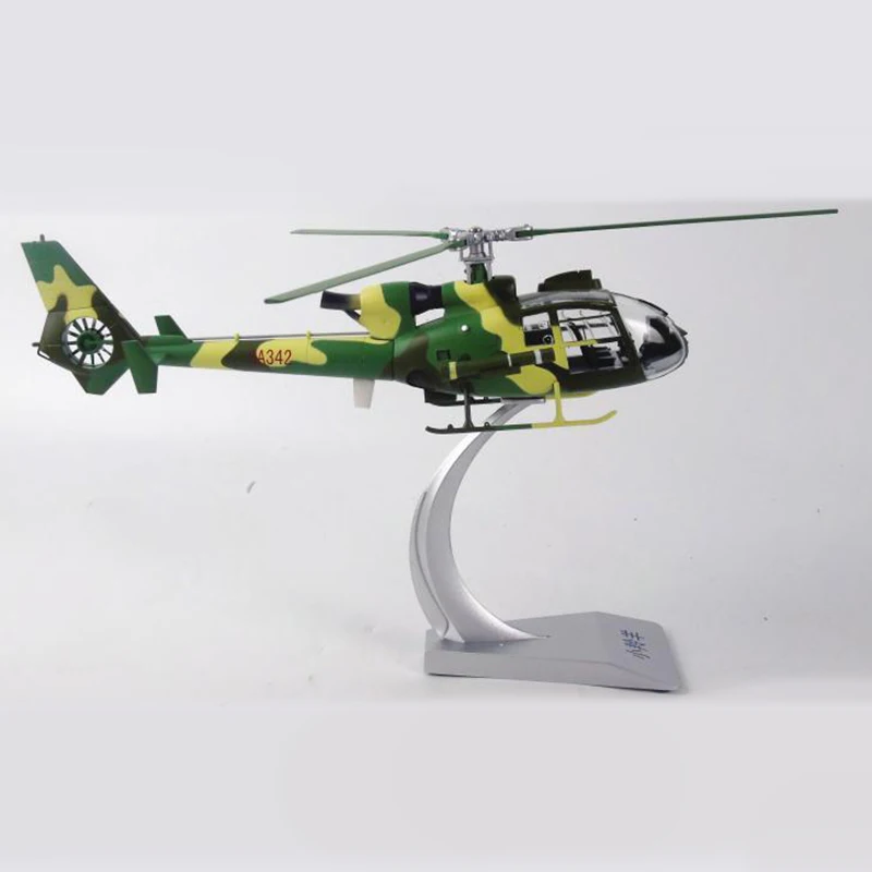 

Die cast 1:32 scale Chinese Army light anti tank Little Antelope armed helicopter alloy aircraft model men's gift