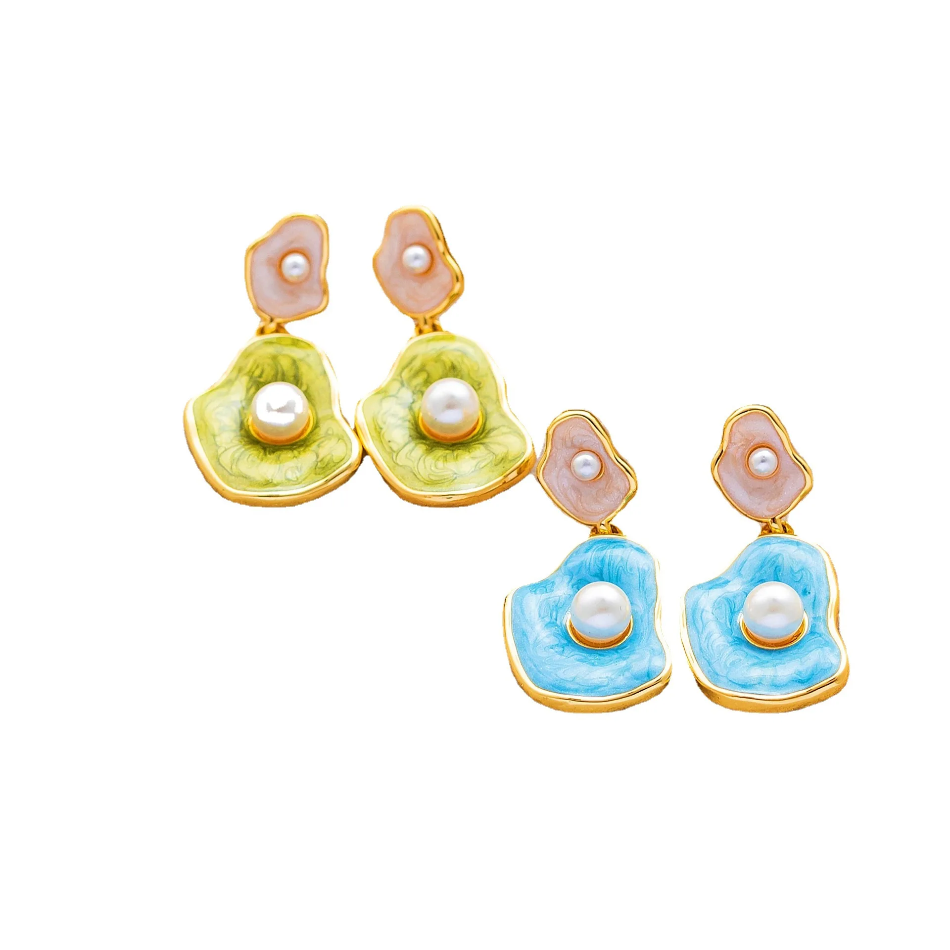 Simple Designer Lotus Leaf Stud Earrings for Women Fashion Statement Metal Flower White Pearl Earrings Ladies Party Gift Jewelry