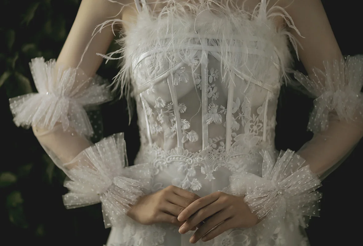 

Bridal Long Ruffles Pearls Gloves Wedding Gloves Tulle Gloves for Wedding Tea Party Opera Church Banquet Pageant