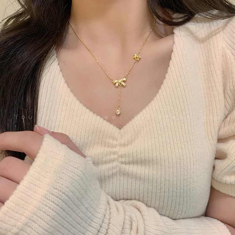 

2022 New Fashion Shiny Bowknot Women's Necklace Korea Design Charm Gold Light Luxury Temperament Jewelry Wedding Party Gift