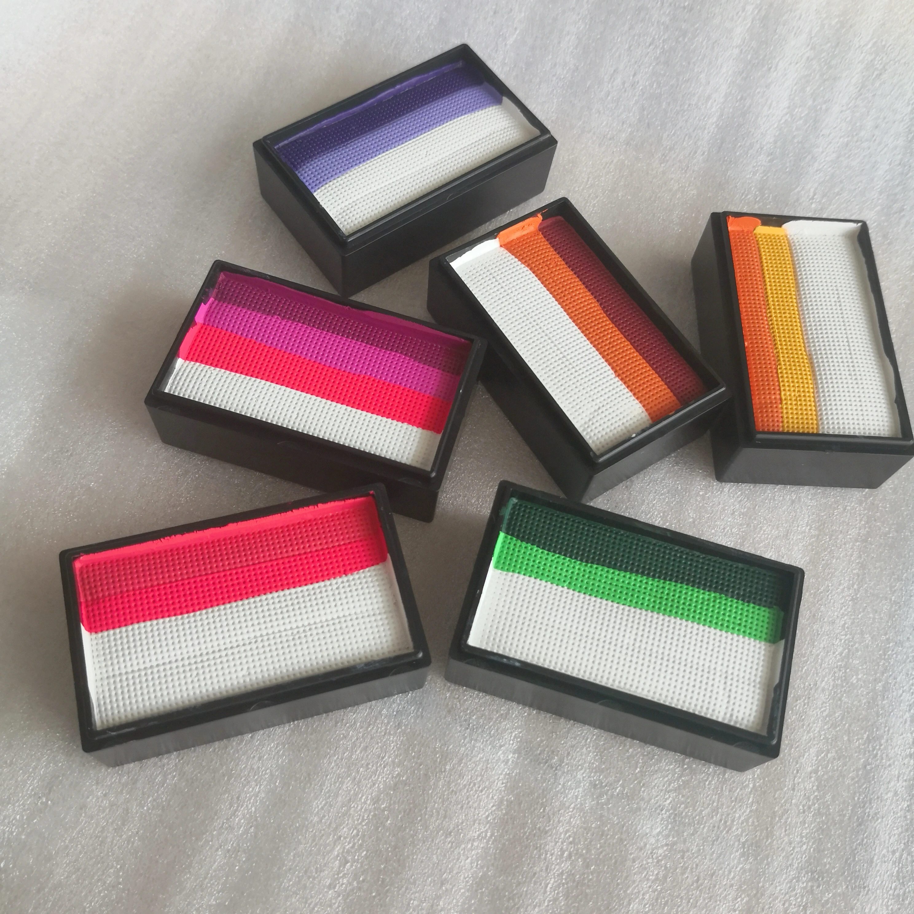 Description Picture 3 of item35g Split Cake Face Painting Water Activated Rainbow Body Face Paint For Holiday Halloweens DIY Makeup Non Toxic For Kids