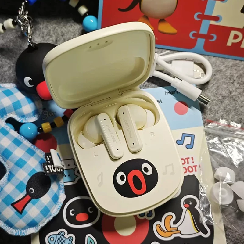 รูปสินค้า หูฟังบลูทูธหน้าจอ Pingu รุ่นใหม่ หน้าจอแบบกำหนดเอง โหมดคู่สำหรับเล่นเกมและฟังเพลง บลูทูธ 6.0 รูปทรงโทรศัพท์น่ารัก